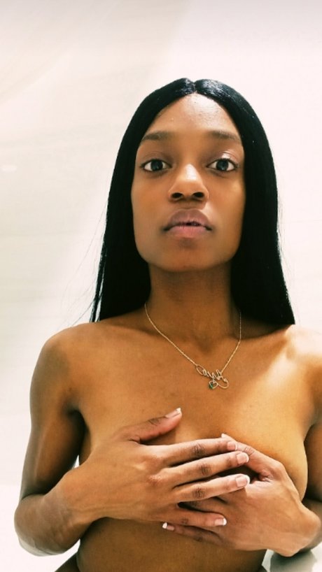 Adorn 