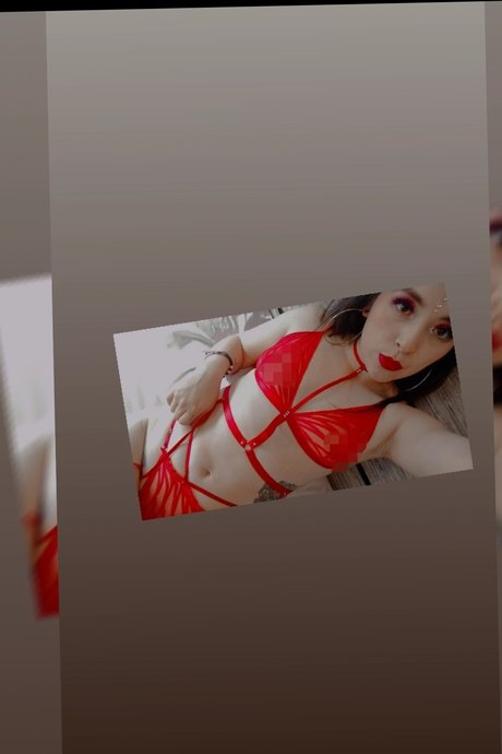 Naakte gelekte OnlyFans-foto van Michelle Ortiz