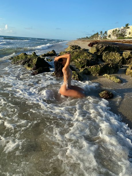Naakte gelekte OnlyFans-foto van Nany Carmen Gonzlez