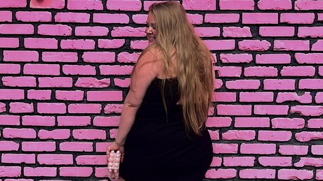 Naakte gelekte OnlyFans-foto van Olive Martini 