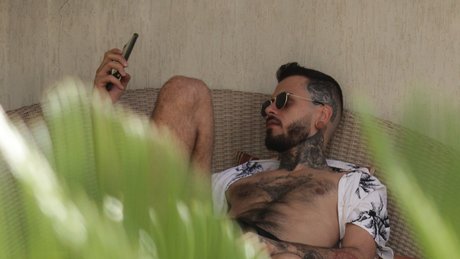 Naakte gelekte OnlyFans-foto van Lukas Lvares