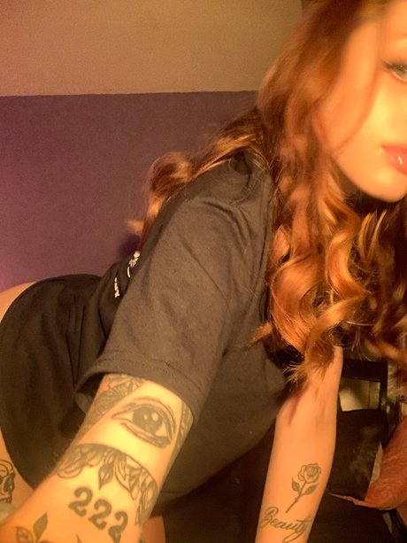 Naakte gelekte OnlyFans-foto van Jenna
