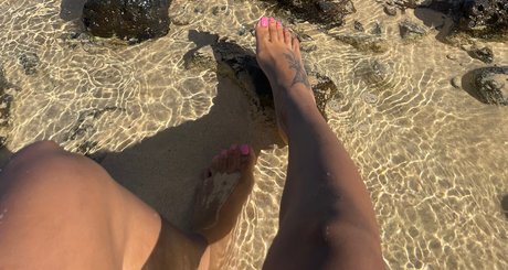 Naakte gelekte OnlyFans-foto van Goddess Silk