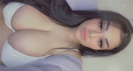 Naakte gelekte OnlyFans-foto van Karen L