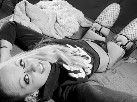 Naakte gelekte OnlyFans-foto van Gothiccprincess