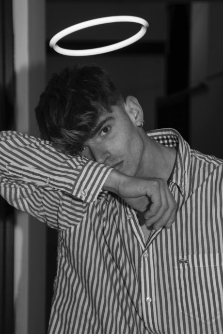 Naakte gelekte OnlyFans-foto van Jora