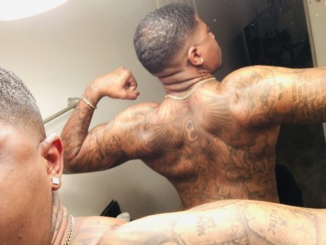 Naakte gelekte OnlyFans-foto van Dripcityinkhouston