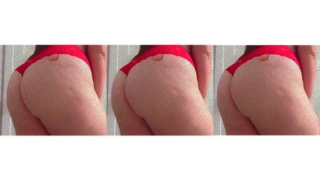 Naakte gelekte OnlyFans-foto van Amy Dawn