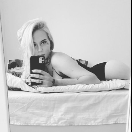 Naakte gelekte OnlyFans-foto van Mrswho