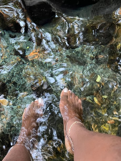 Naakte gelekte OnlyFans-foto van London