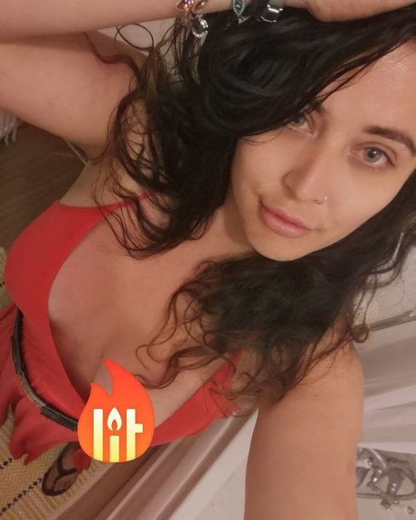 Naakte gelekte OnlyFans-foto van Bustymusclebabe