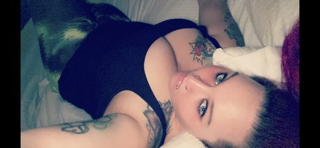 Naakte gelekte OnlyFans-foto van Princesspennyperfect