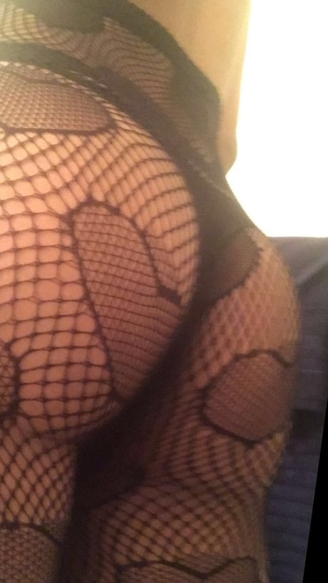 Naakte gelekte OnlyFans-foto van Olivia Pope