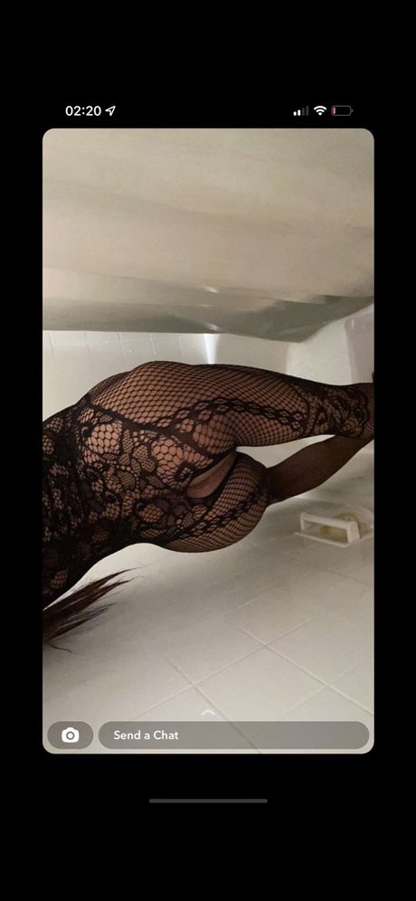 Naakte gelekte OnlyFans-foto van Goldenbabygirl21