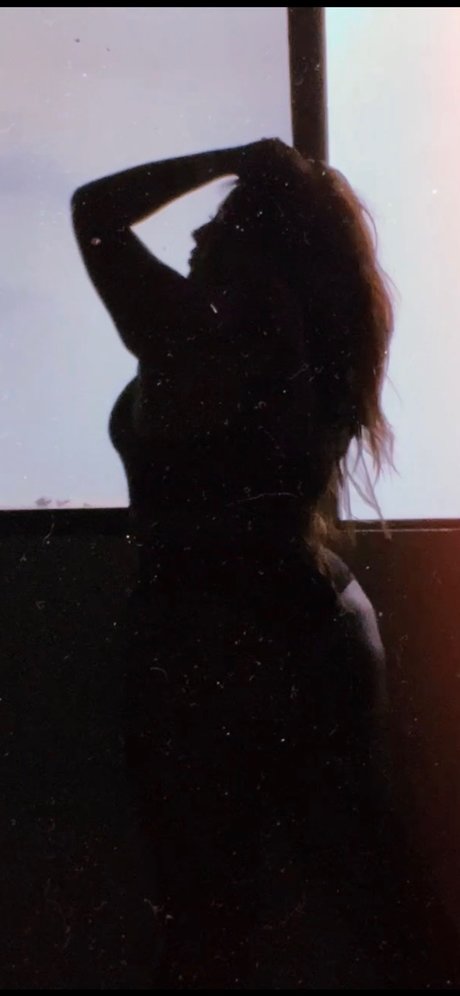 Naakte gelekte OnlyFans-foto van Cute Girl