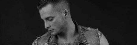 Naakte gelekte OnlyFans-foto van Eros Ressoni