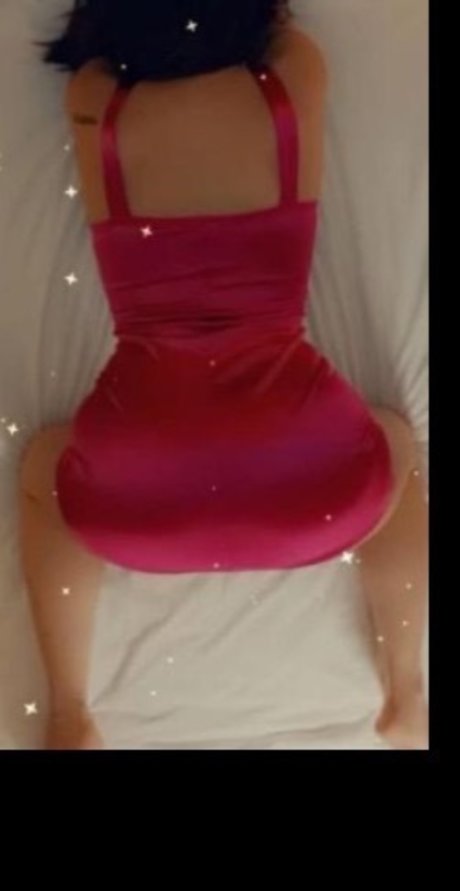 Naakte gelekte OnlyFans-foto van Rican Queen