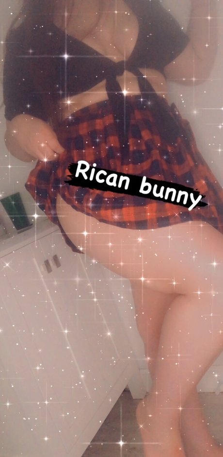 Naakte gelekte OnlyFans-foto van Rican Bunny