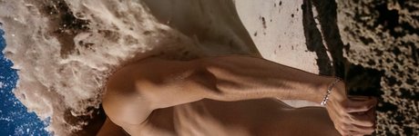 Naakte gelekte OnlyFans-foto van Phil Boy  Promo