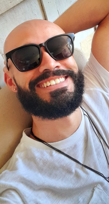 Naakte gelekte OnlyFans-foto van Felipe Dos Santos Silva