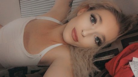 Naakte gelekte OnlyFans-foto van Kim