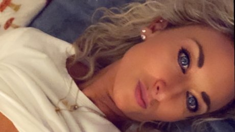 Naakte gelekte OnlyFans-foto van Nurse Alexis