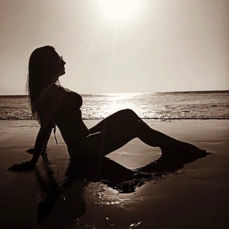 Naakte gelekte OnlyFans-foto van Nicole