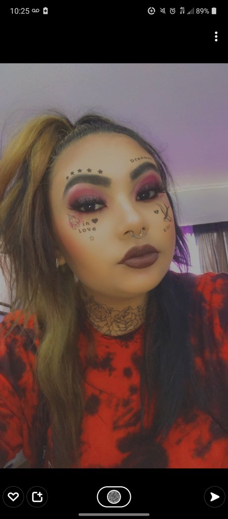 Naakte gelekte OnlyFans-foto van Selina Salazar