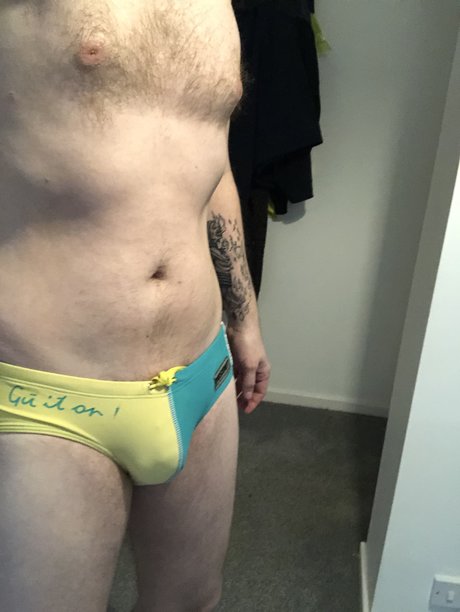 Naakte gelekte OnlyFans-foto van Danny G