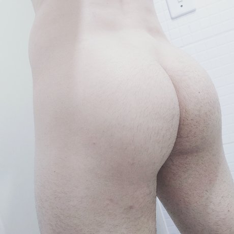 Naakte gelekte OnlyFans-foto van Nude Scammer