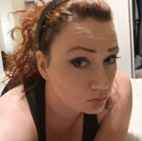 Naakte gelekte OnlyFans-foto van Vi Vincent