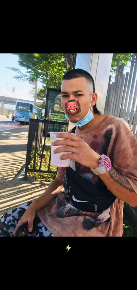 Naakte gelekte OnlyFans-foto van Kevin Quintero