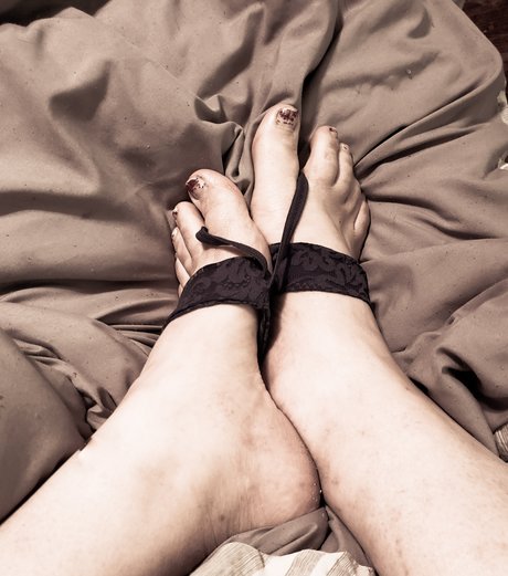 Naakte gelekte OnlyFans-foto van Twinkle Toes