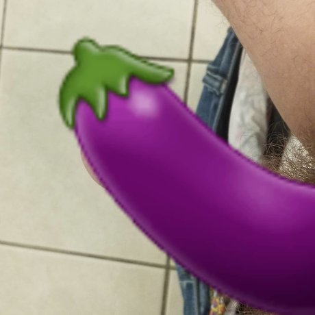 Naakte gelekte OnlyFans-foto van Jordan