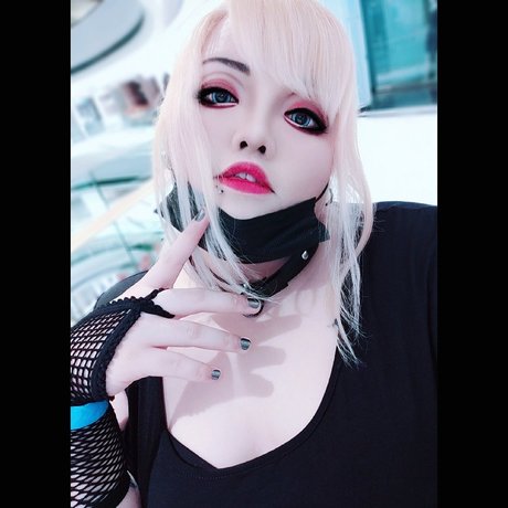 Naakte gelekte OnlyFans-foto van Violet K