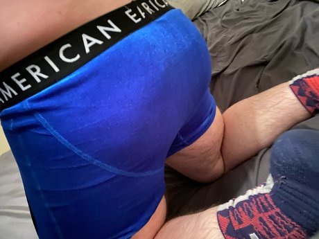 Naakte gelekte OnlyFans-foto van Gayfarm