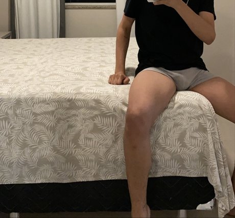 Naakte gelekte OnlyFans-foto van Hey