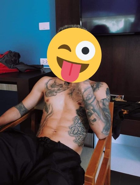 Naakte gelekte OnlyFans-foto van Goodhigh