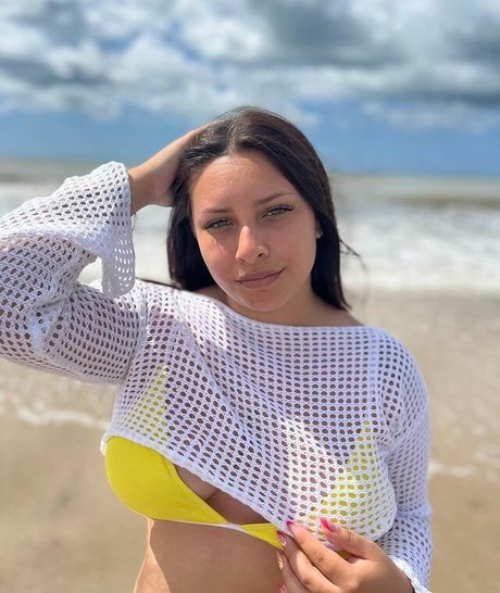 Naakte gelekte OnlyFans-foto van Sharon Livinsky