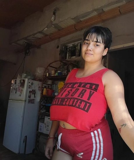 Naakte gelekte OnlyFans-foto van Agustina Caceres