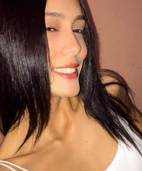 Naakte gelekte OnlyFans-foto van Lemirandar