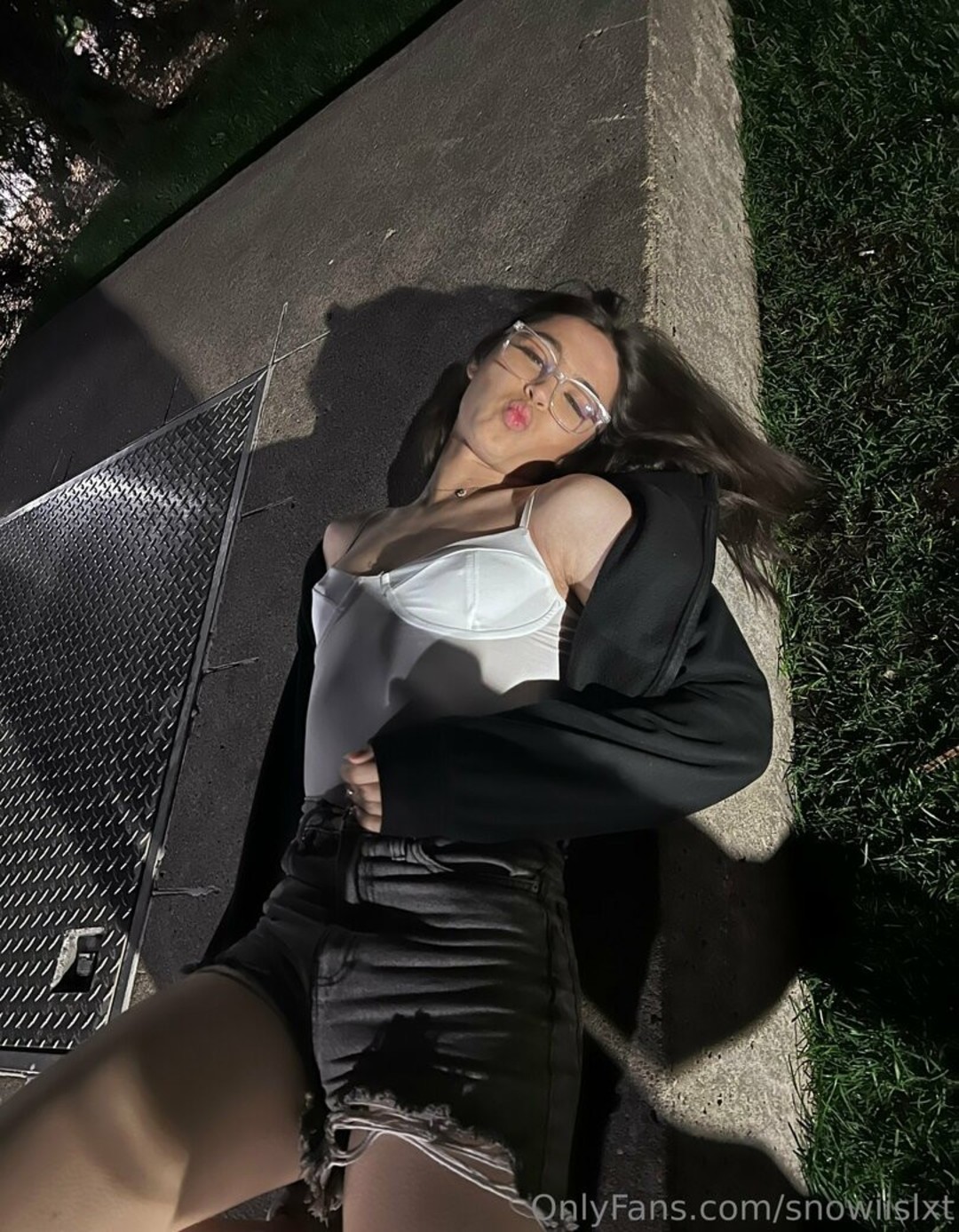 Naakte gelekte OnlyFans-foto van Snowiislxt #13 Naakte gelekte OnlyFans-foto van Snowiislxt #13