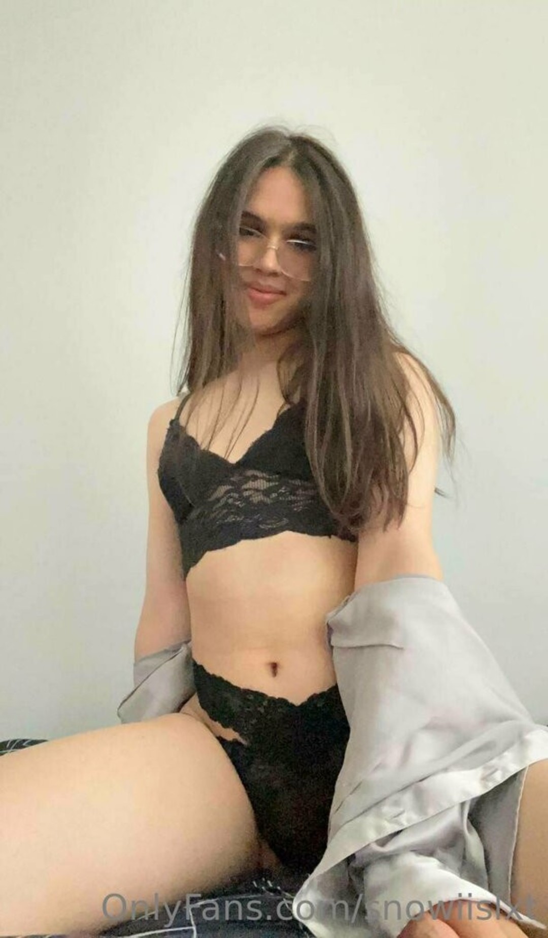 Naakte gelekte OnlyFans-foto van Snowiislxt #4 Naakte gelekte OnlyFans-foto van Snowiislxt #4