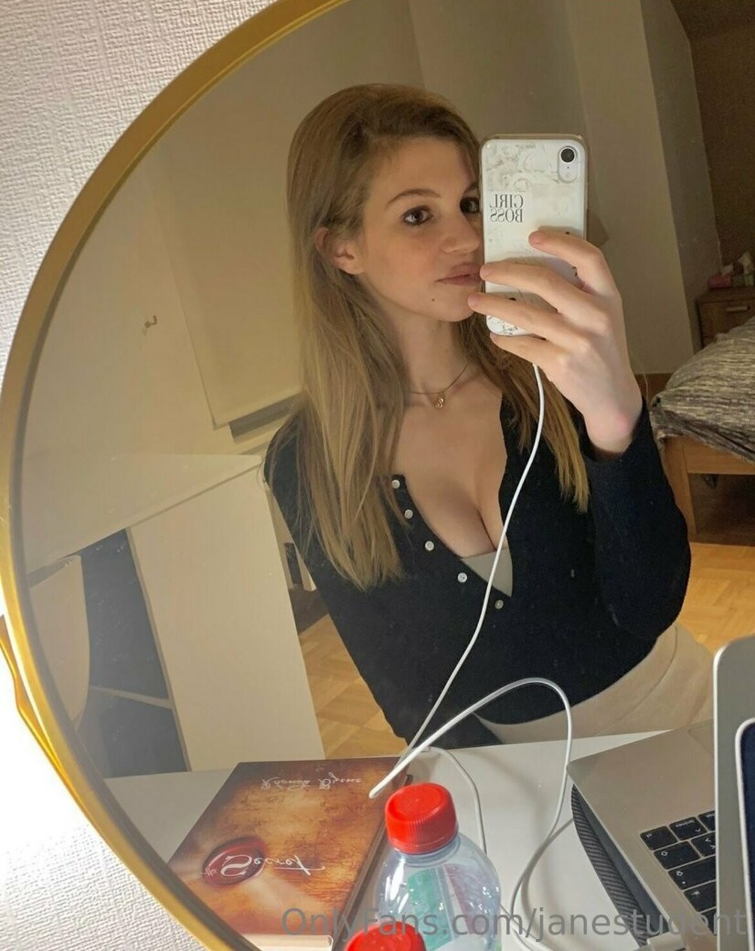 Naakte gelekte OnlyFans-foto van Kendalljane #38 Naakte gelekte OnlyFans-foto van Kendalljane #38