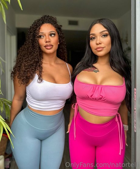 Naakte gelekte OnlyFans-foto van Natortelli