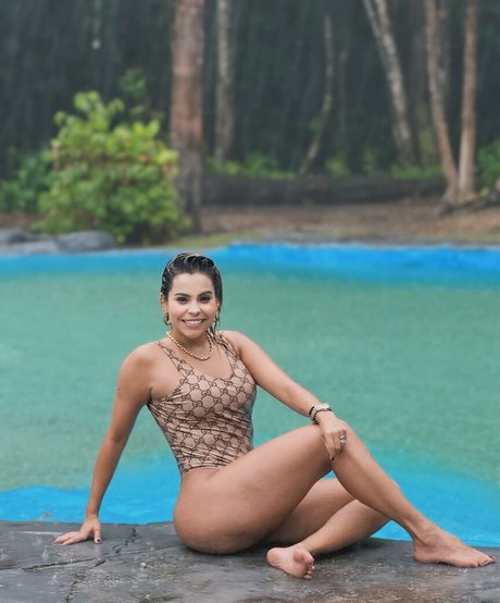 Naakte gelekte OnlyFans-foto van Patrcia Alencar