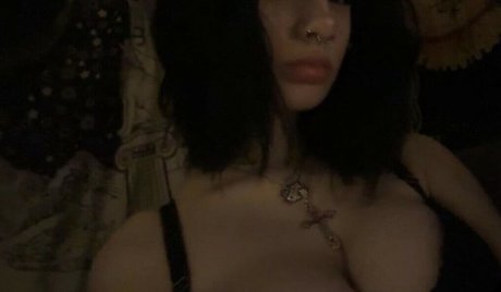 Naakte gelekte OnlyFans-foto van Milkichan