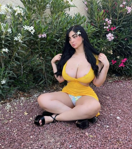 Naakte gelekte OnlyFans-foto van Vanessa Bazan