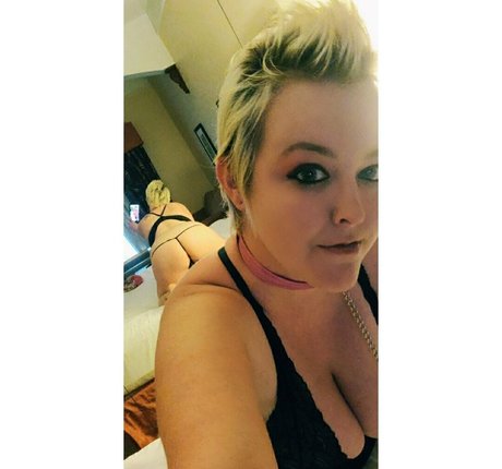 Naakte gelekte OnlyFans-foto van Xxdirtyprettyy