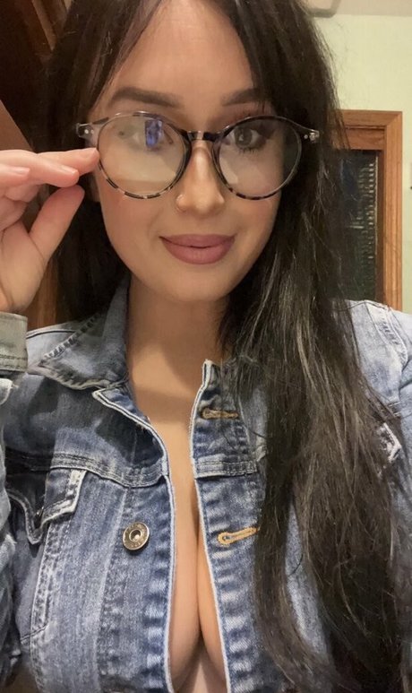 Naakte gelekte OnlyFans-foto van Youcancallmemommy22